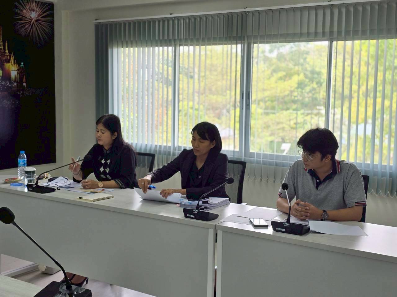 title - ส.ป.ก.เพชรบุรี เข้าร่วมประชุมตรวจติดตามความก้าวหน้าผลการดำเนินงานตามแผนการตรวจราชการของผู้ตรวจราชการสำนักงานการปฏิรูปที่ดินเพื่อเกษตรกรรม